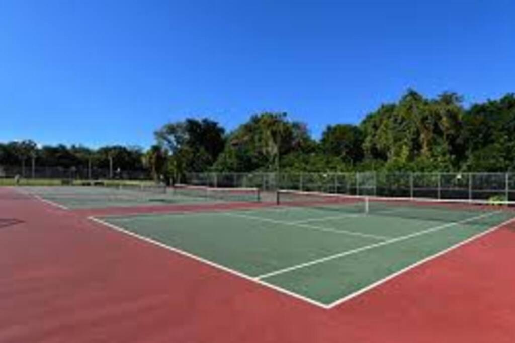 One Bed Suite Near Beaches And Downtown Sarasota Esterno foto