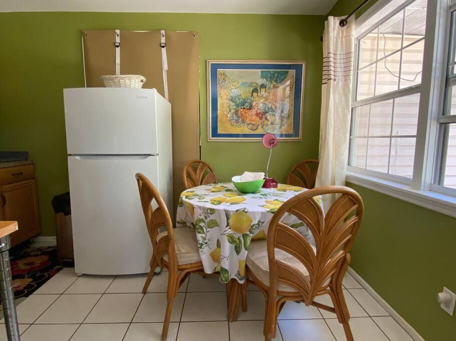 One Bed Suite Near Beaches And Downtown Sarasota Esterno foto